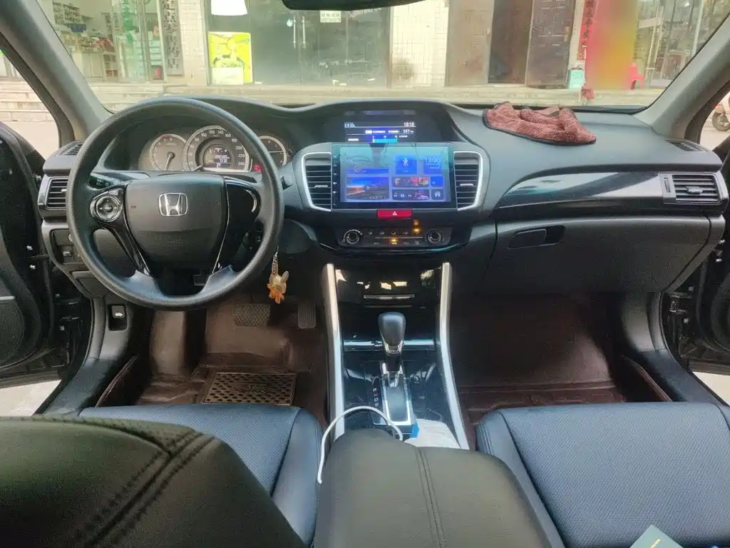 Honda Accord 2016 — фото 13