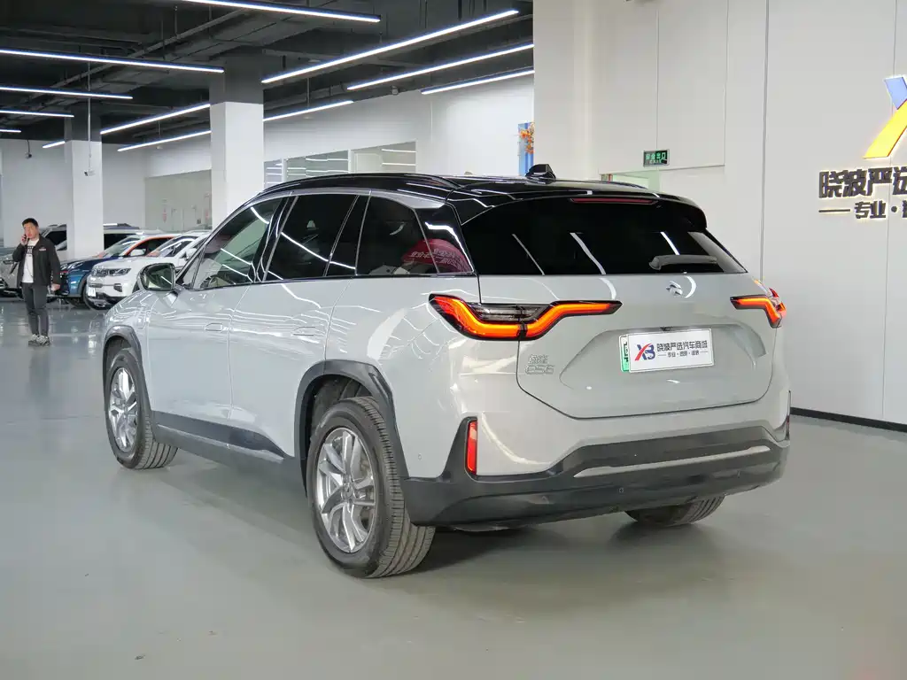 NIO ES6 2020
