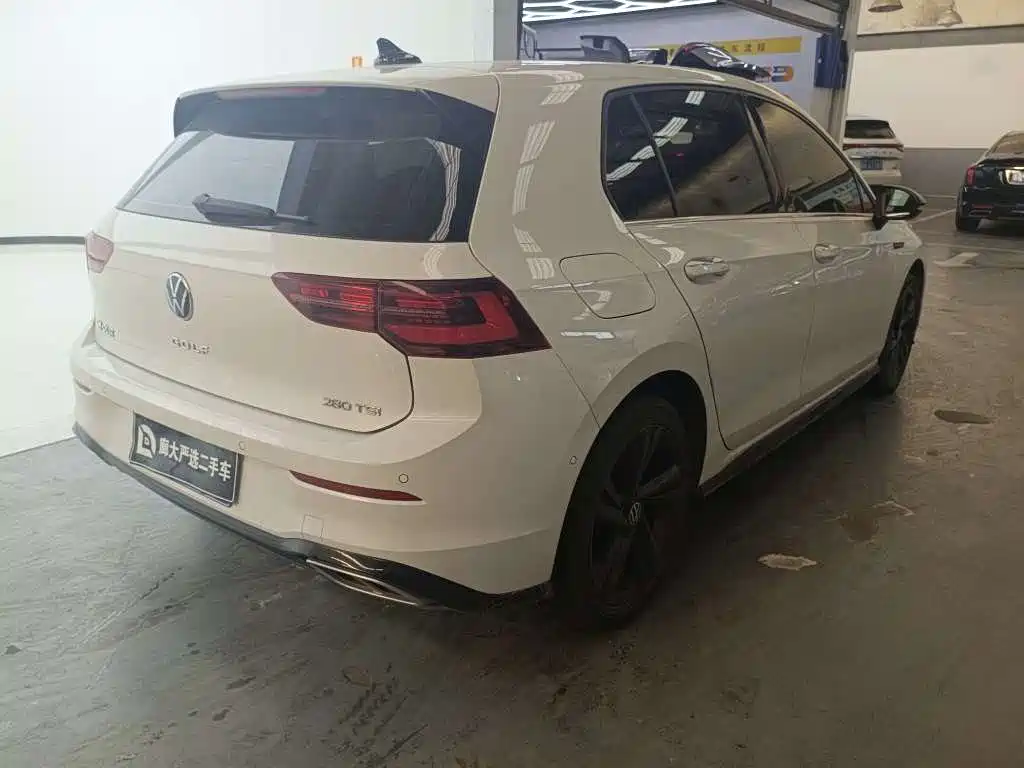 Volkswagen Golf 2023