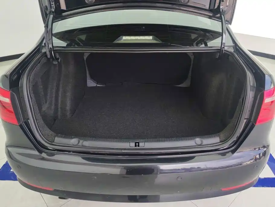 Volkswagen Lavida 2014