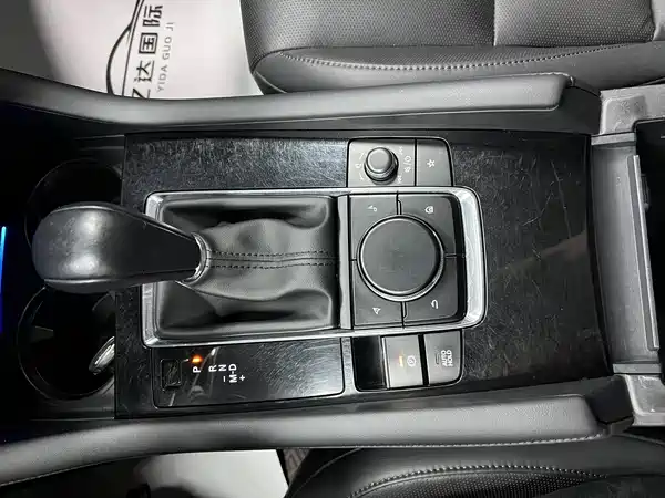 Mazda 3 Axela 2022