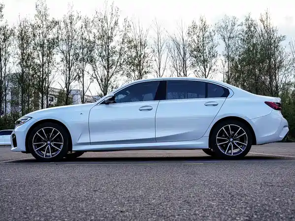 BMW 3 Series 2022