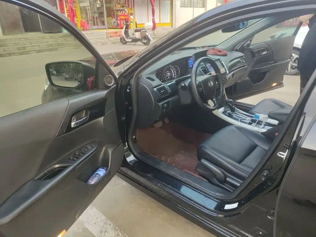 Honda Accord 2016 — фото 14
