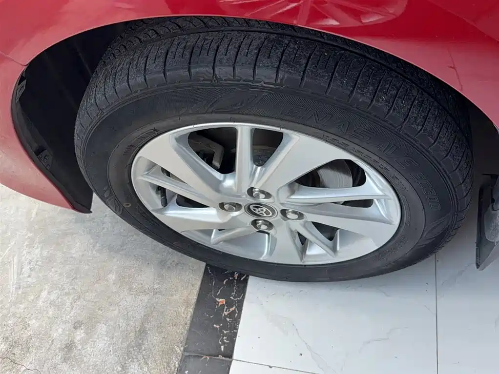 Toyota Yaris L 2019 — фото 13