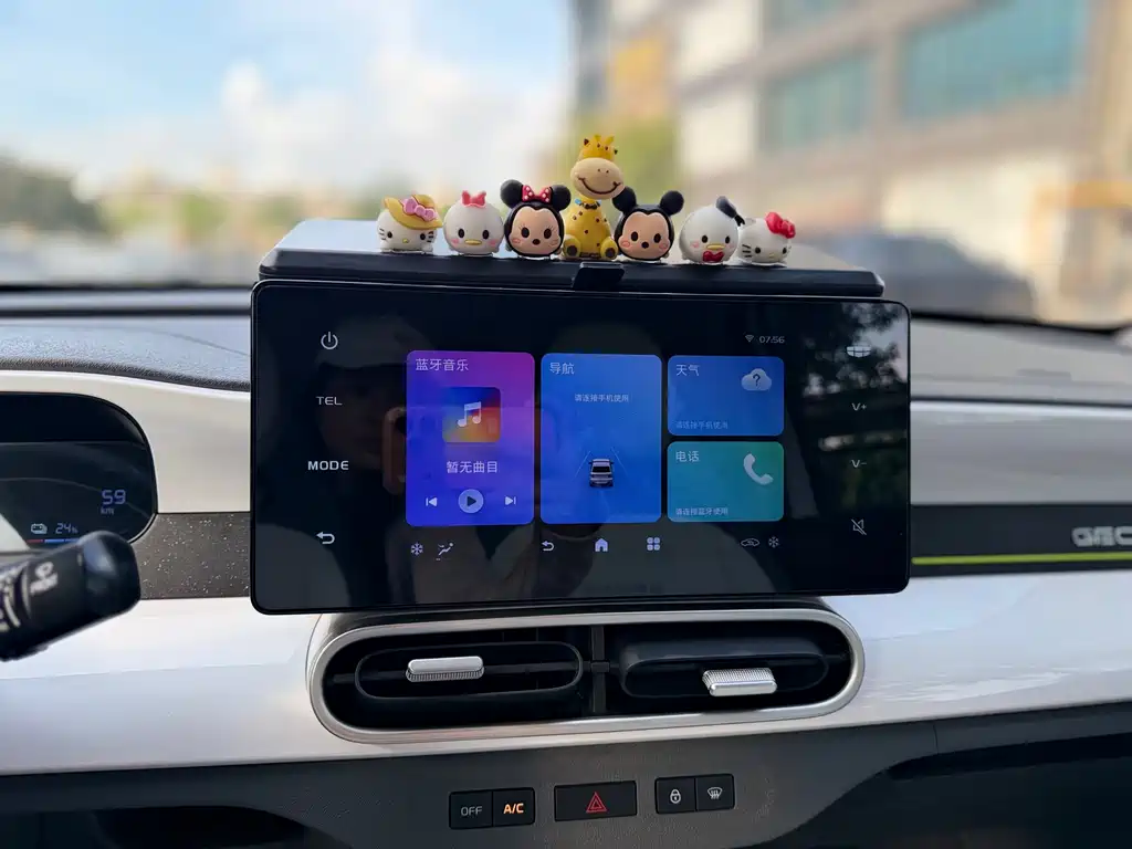 Geely Galaxy Panda 2025 — фото 13