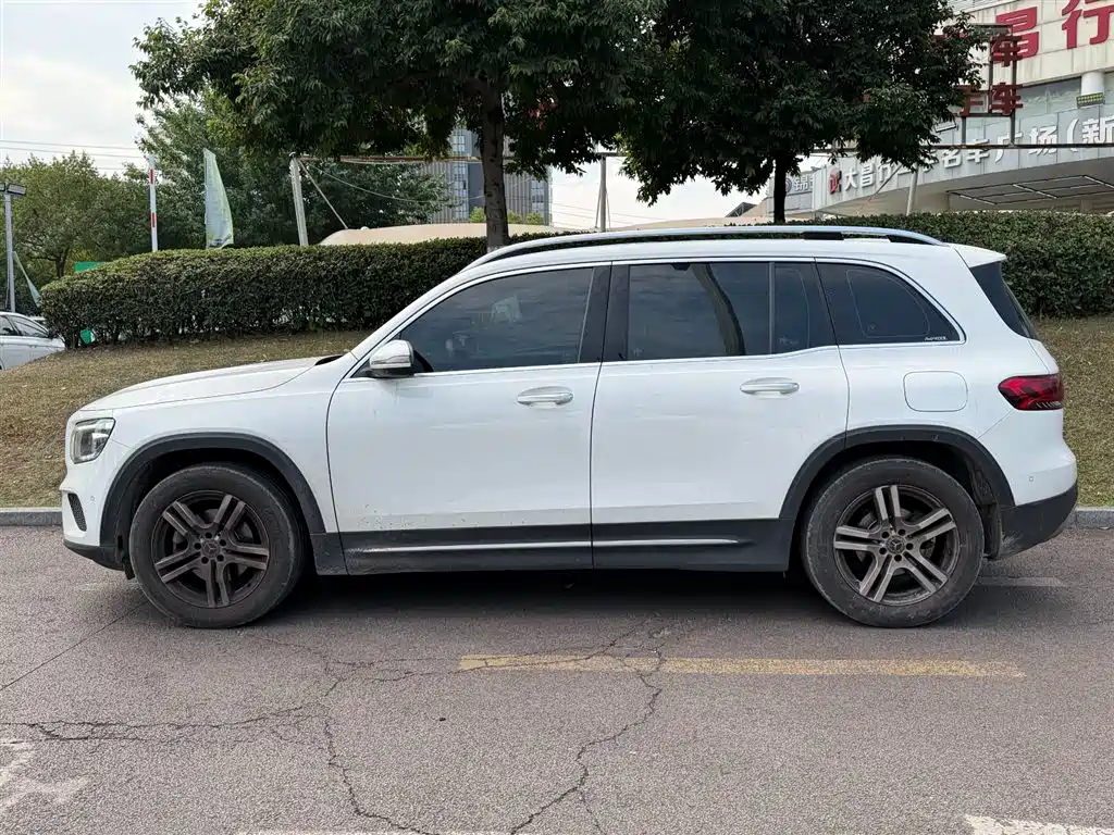 Mercedes-Benz GLB 2022 — фото 3
