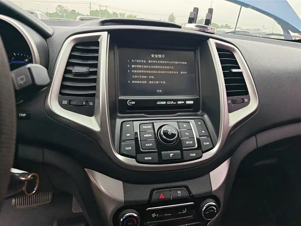 Changan Eado XT 2015 — фото 13