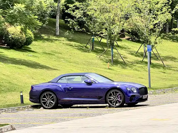 Bentley Continental 2024