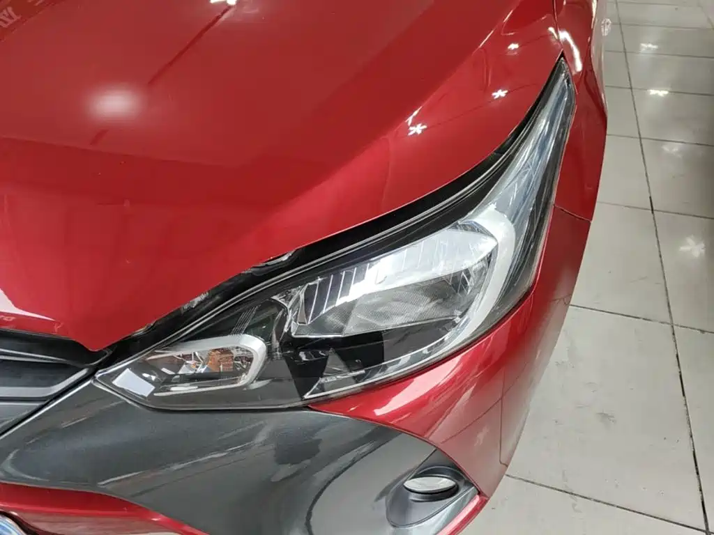 Toyota Yaris L 2017 — фото 24