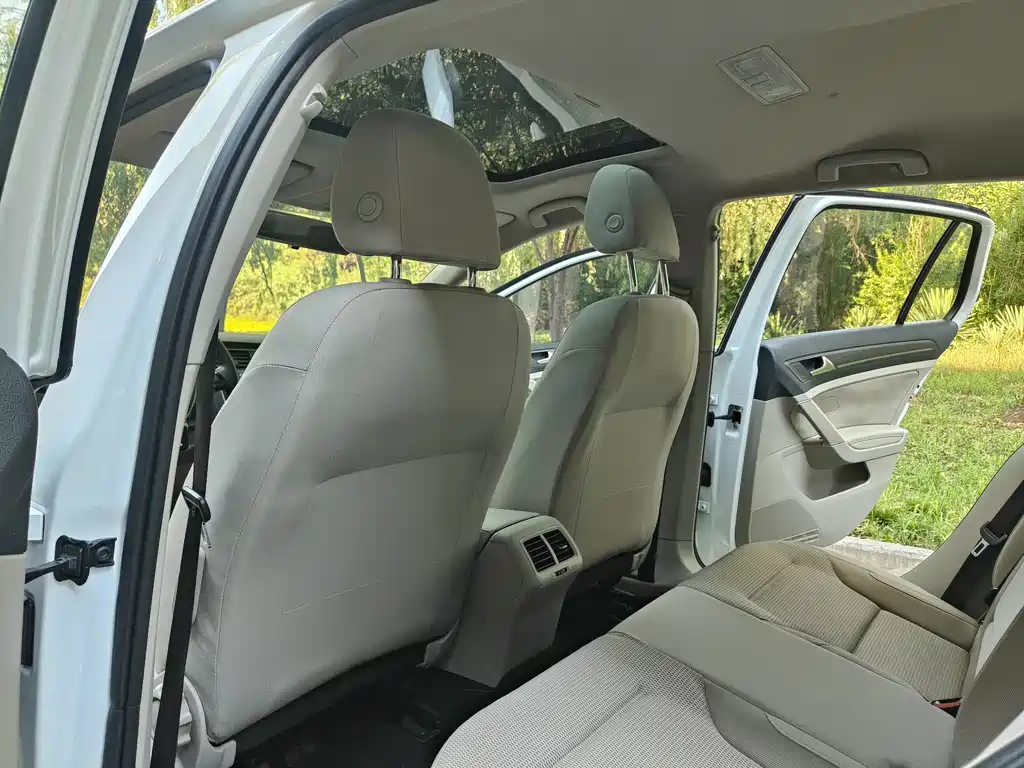 Volkswagen Golf 2014
