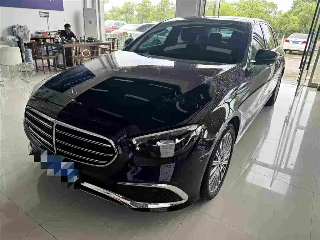Mercedes-Benz E-Class 2023