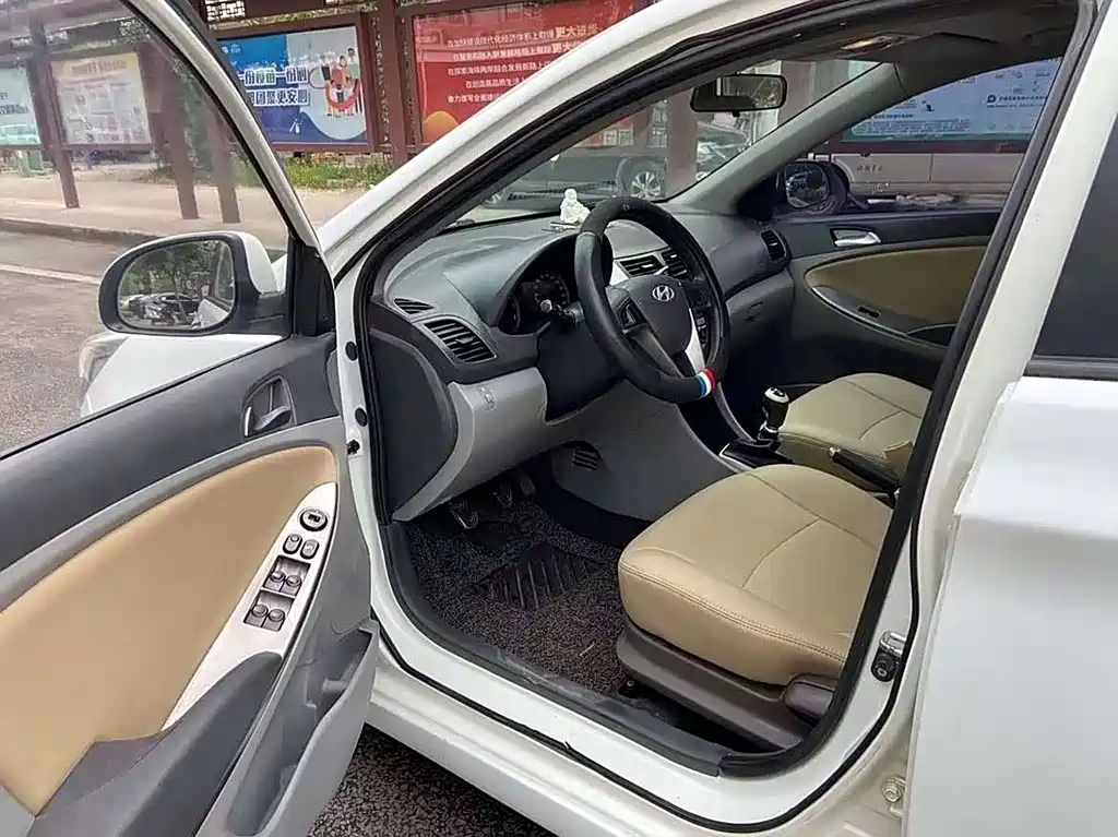 Hyundai Verna 2016 — фото 6
