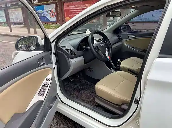 Hyundai Accent 2016
