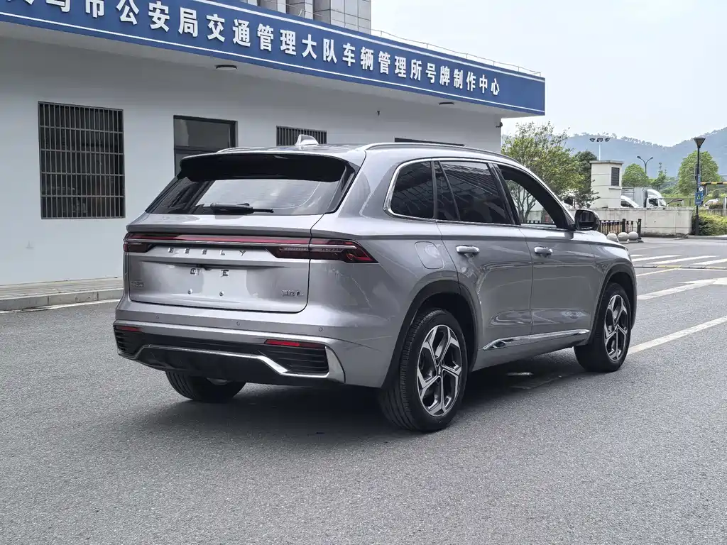 Geely Xingyue L 2024 — фото 6