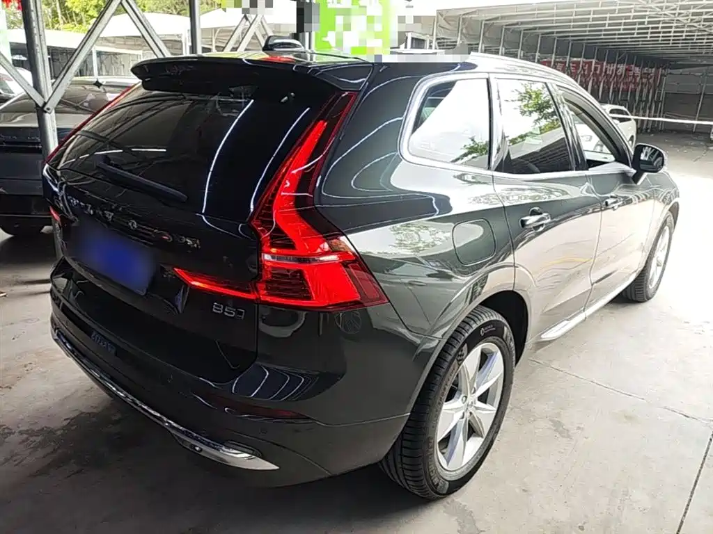 Volvo XC60 2022 — фото 7
