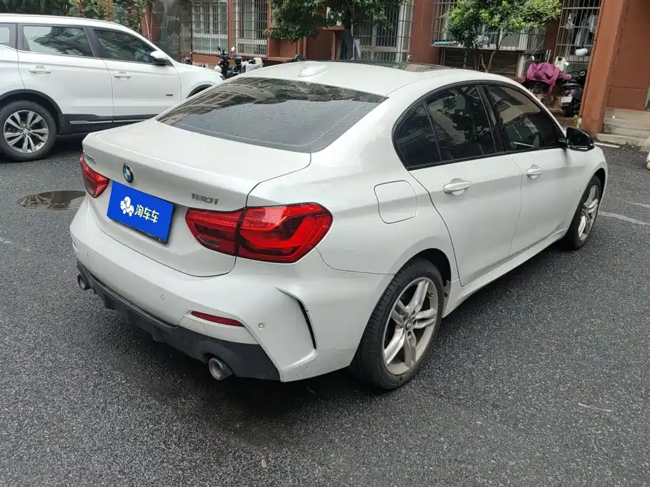 BMW 1 Series 2022