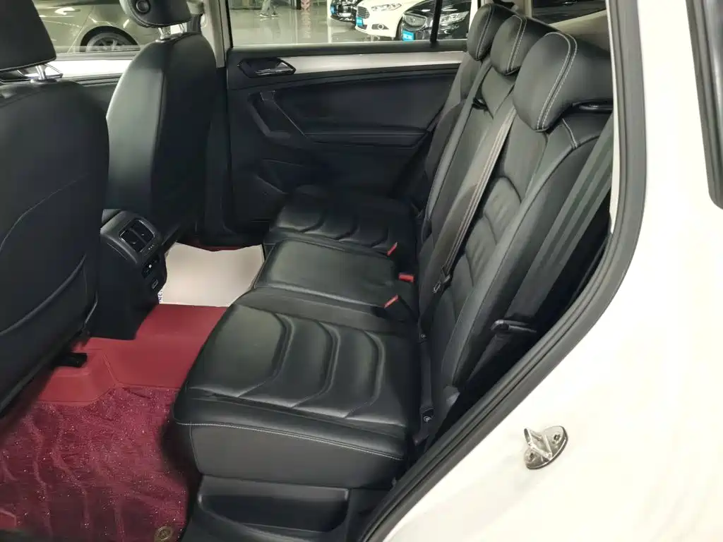 Volkswagen Tiguan L 2018 — фото 13