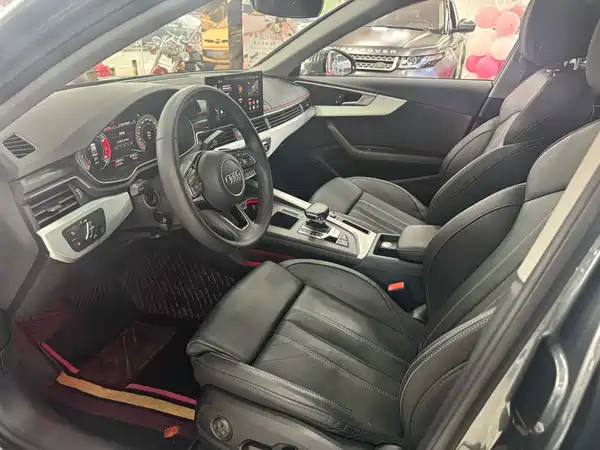 Audi A4L 2020