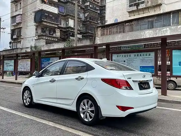 Hyundai Accent 2016