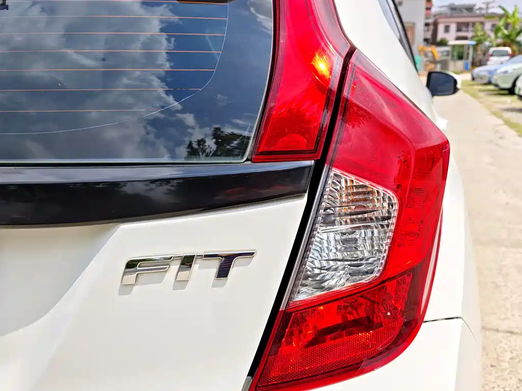 Honda Fit 2016 — фото 23