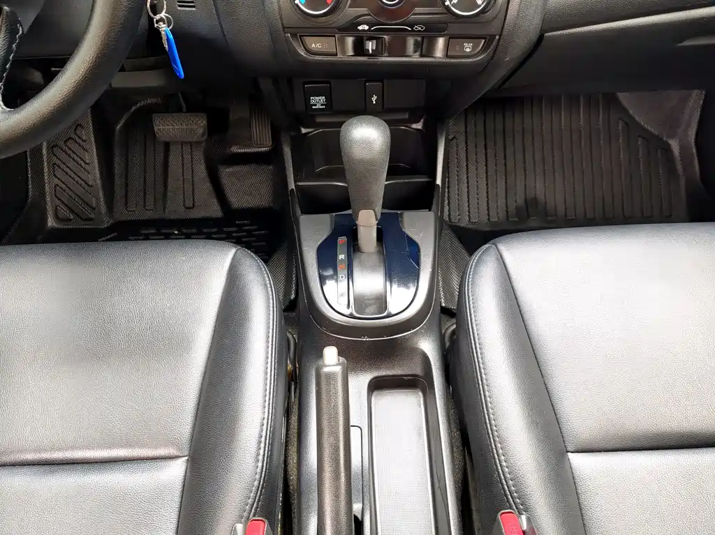Honda Fit 2016 — фото 15