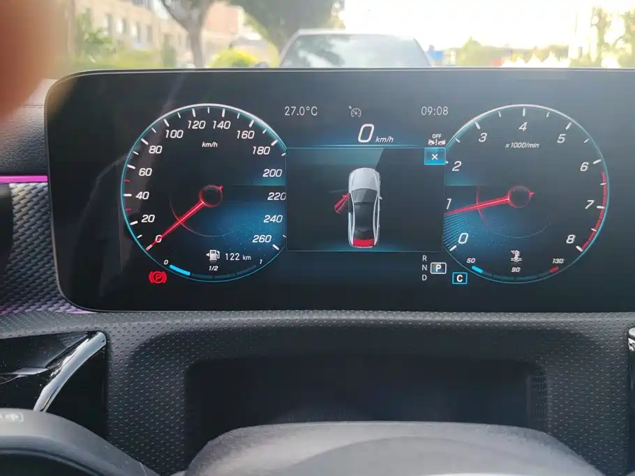 Mercedes-Benz A-Class 2023 — фото 14