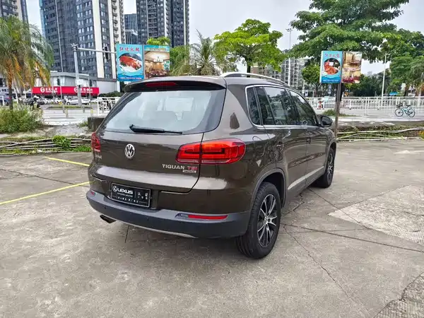 Volkswagen Tiguan 2015