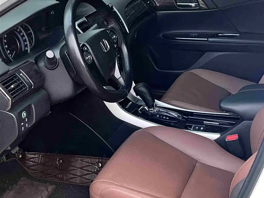 Honda Accord 2016 — фото 4