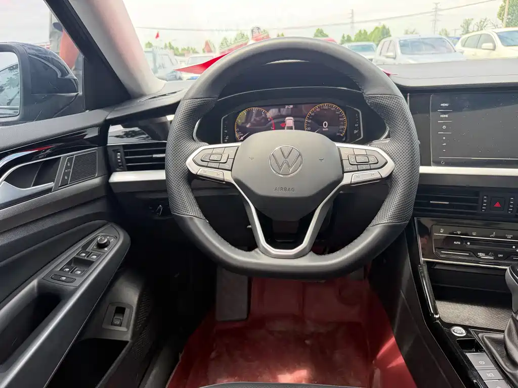 Volkswagen Passat 2025