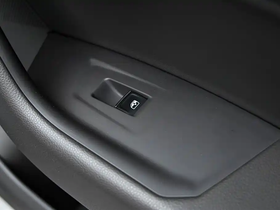 Volkswagen Touareg 2021 — фото 29