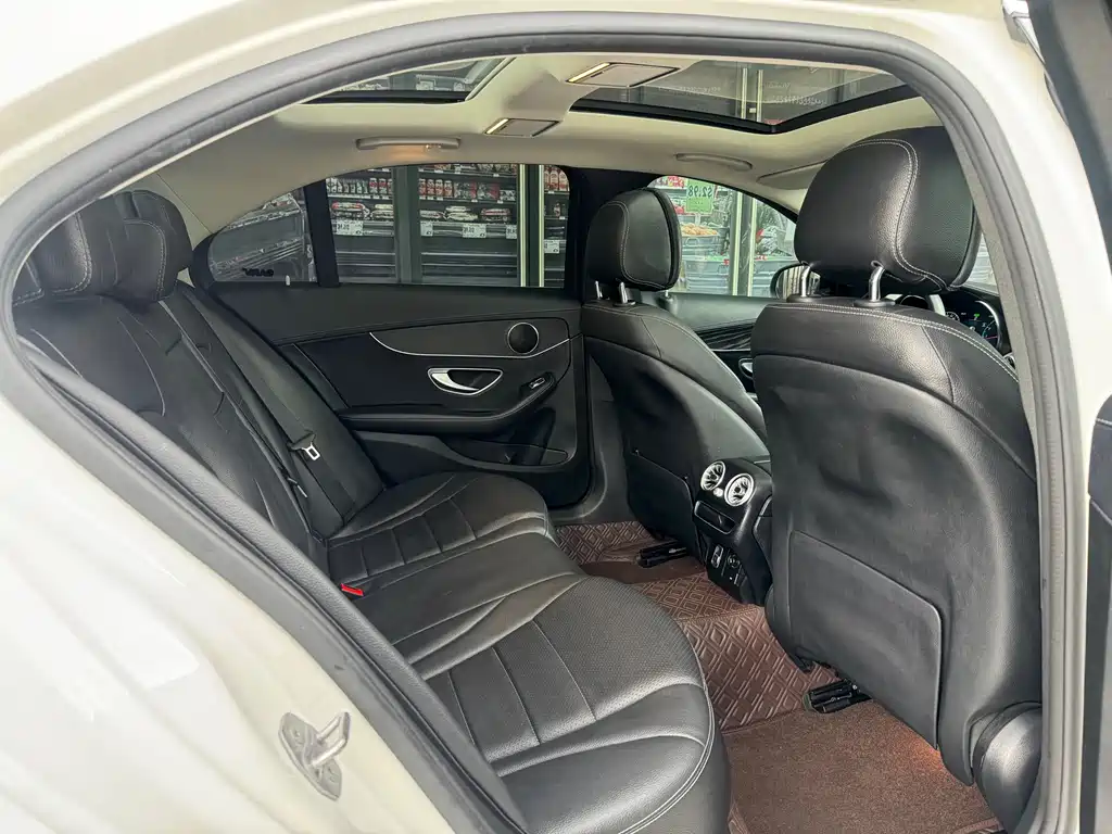 Mercedes-Benz C-Class 2021 — фото 12