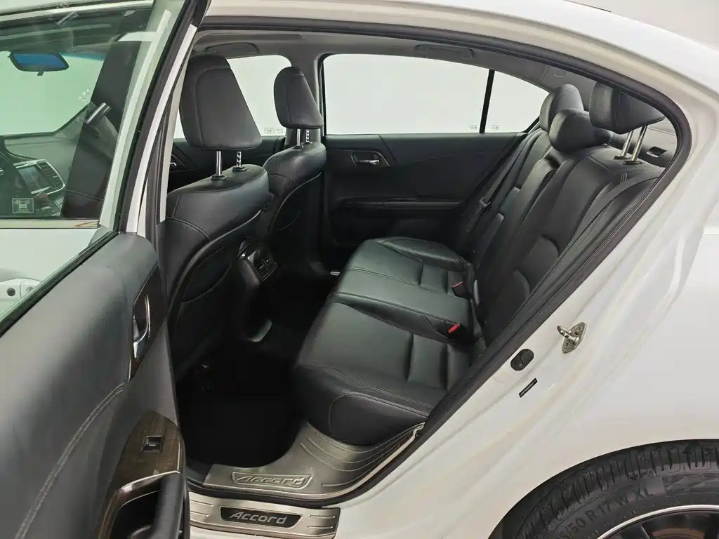 Honda Accord 2014 — фото 15