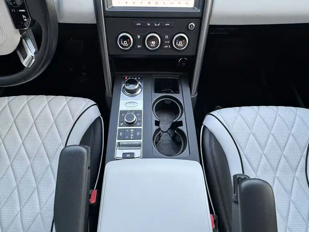 Land Rover Discovery 2020 — фото 13