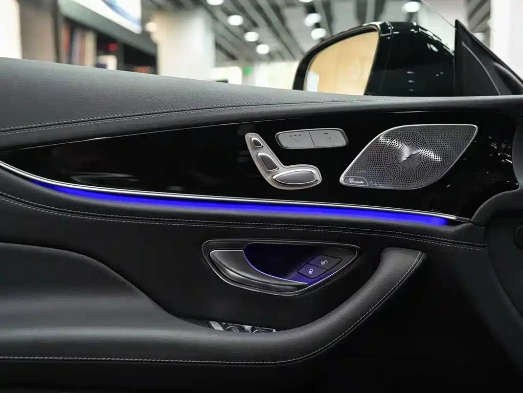 Mercedes-Benz AMG GT 2025 — фото 18