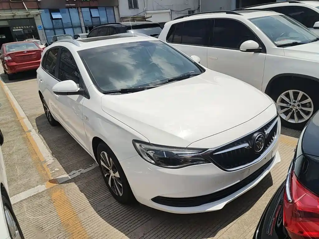 Buick Excelle 2019 — фото 4