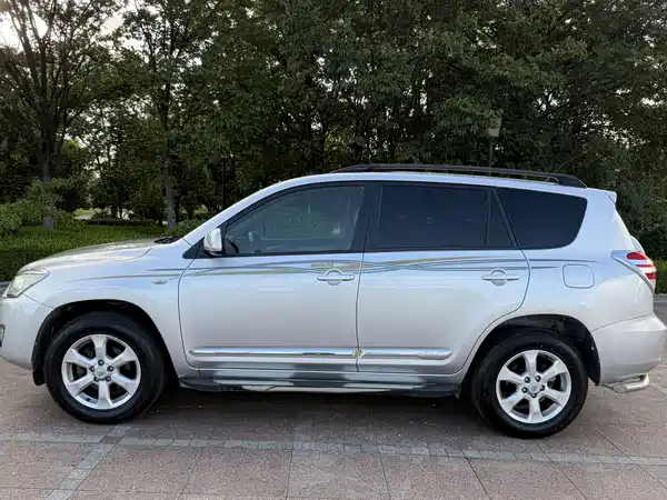 Toyota RAV4 2012