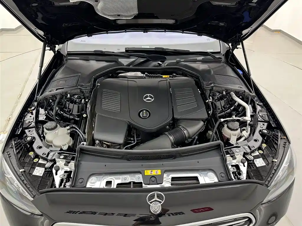 Mercedes-Benz C-Class 2024 — фото 26