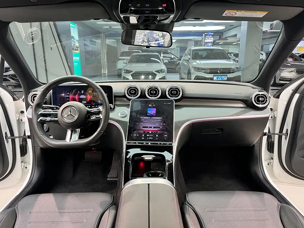 Mercedes-Benz C-Class 2023 — фото 5