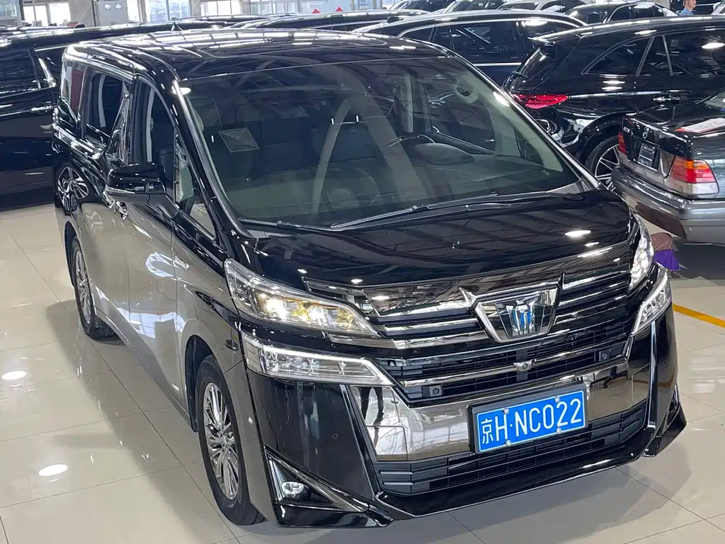 Toyota Vellfire 2023 — фото 2