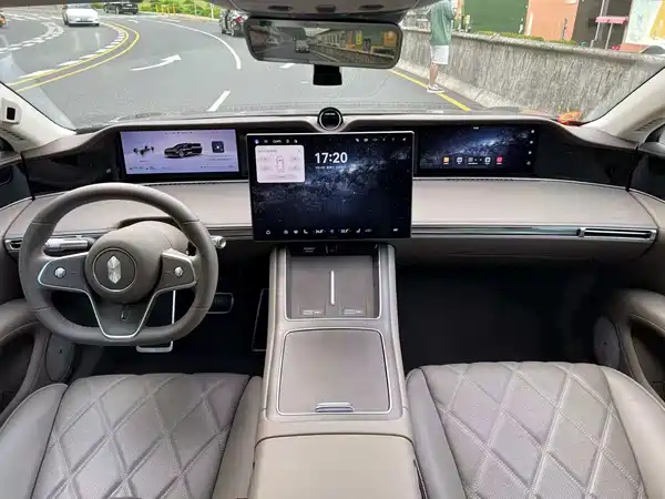 Stelato S9T 2025