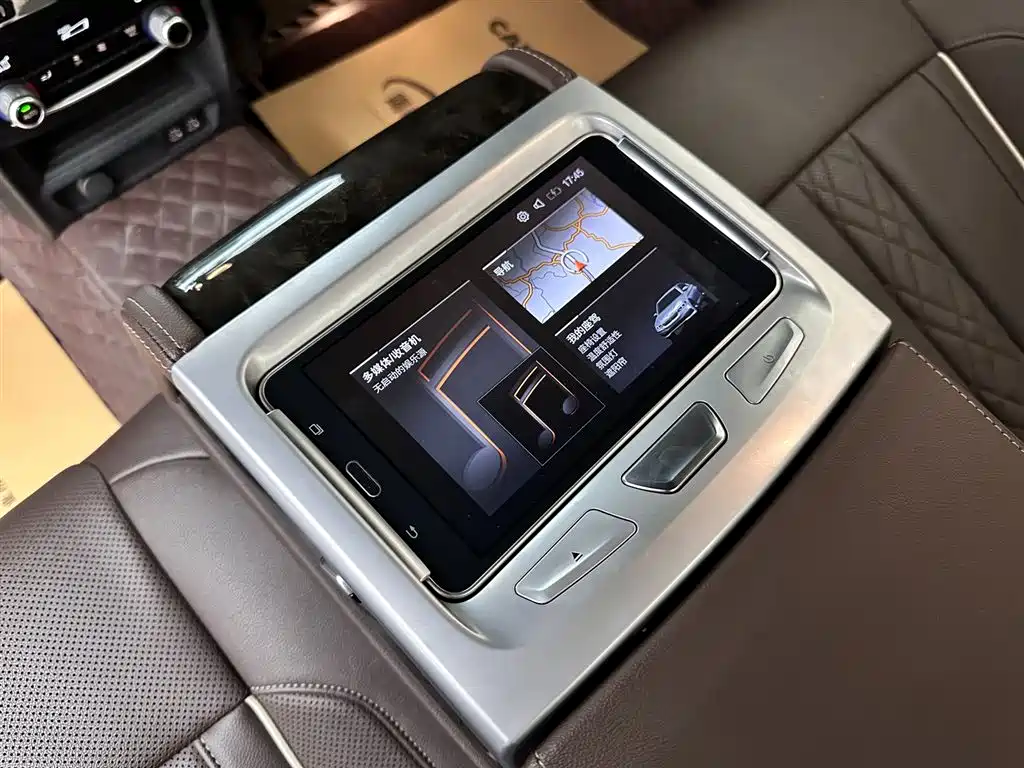 BMW 5 Series 2021 — фото 15