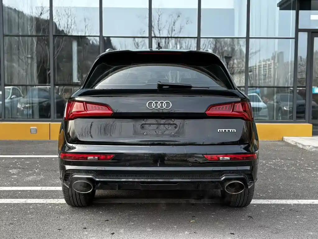 Audi Q5L 2020 — фото 8