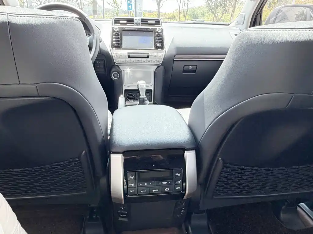 Toyota Prado 2018 — фото 10