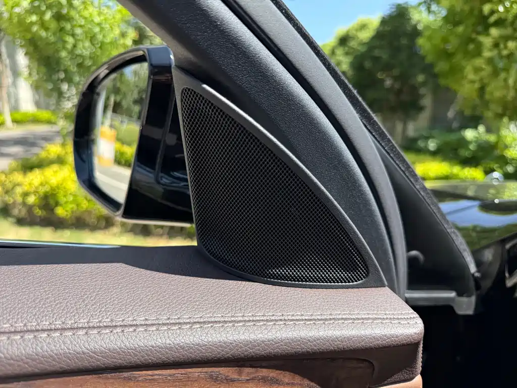 Mercedes-Benz E-Class 2020 — фото 19