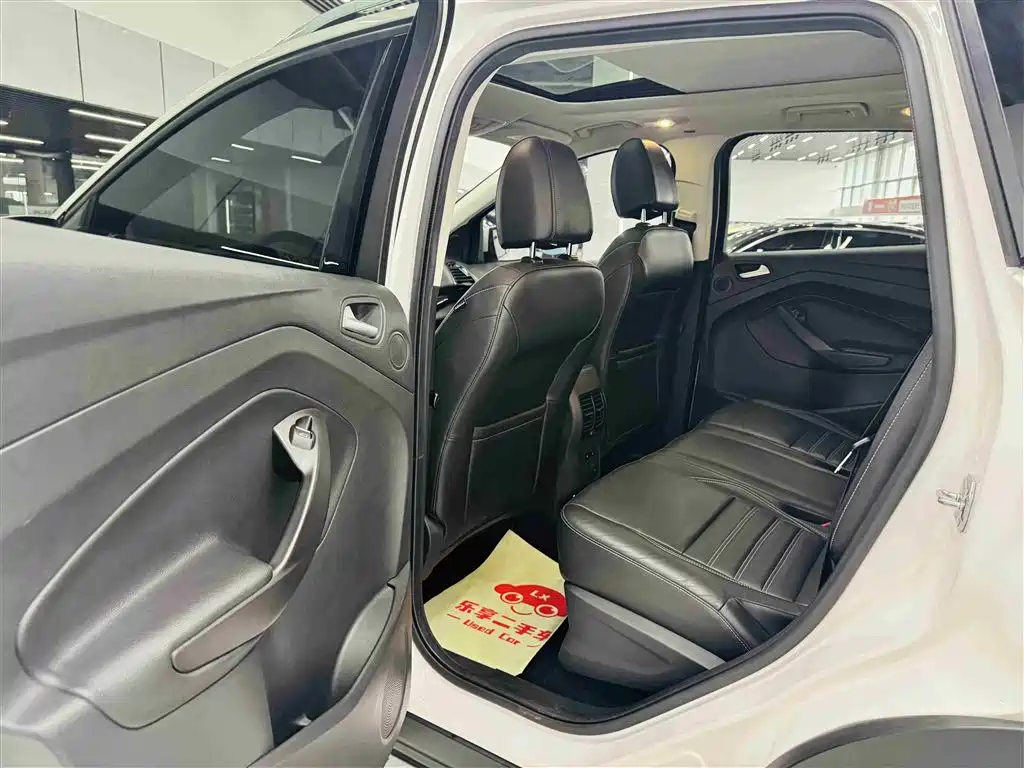 Ford Kuga 2017 — фото 19