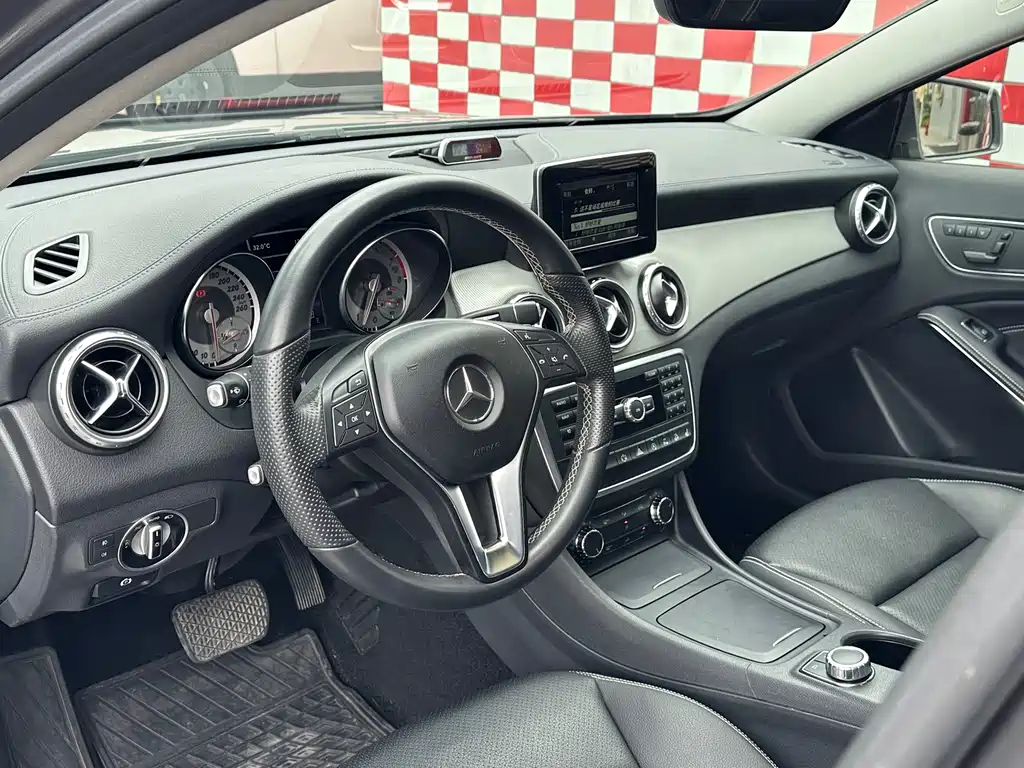Mercedes-Benz GLA 2015 — фото 6