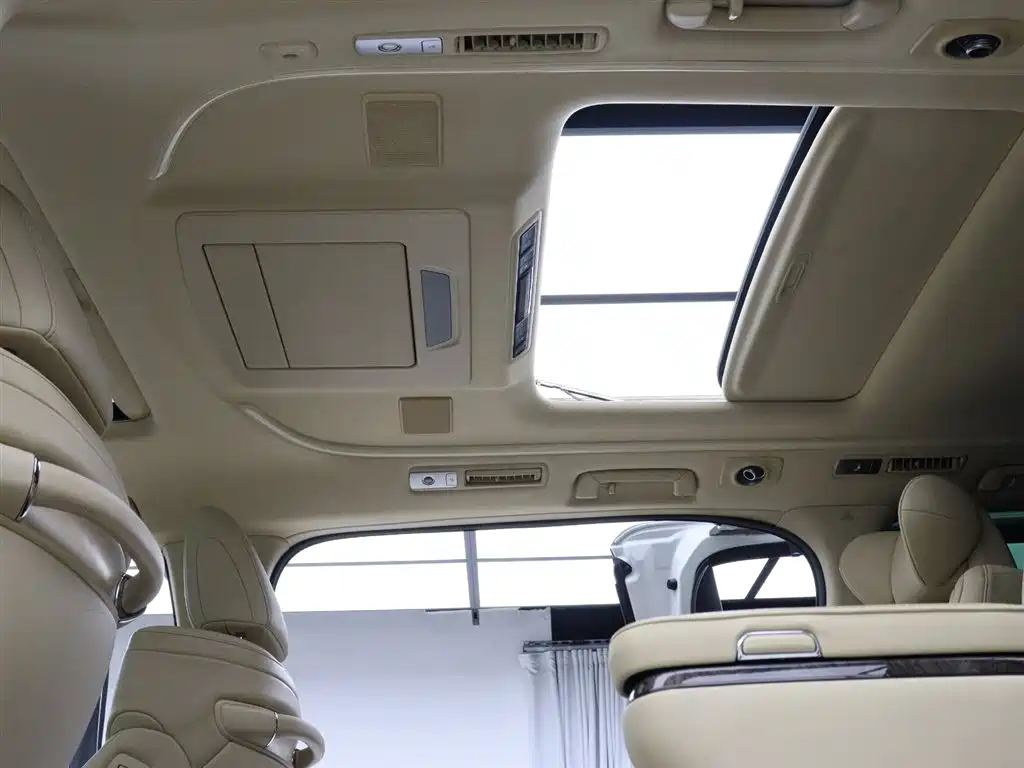 Toyota Alphard 2021 — фото 8
