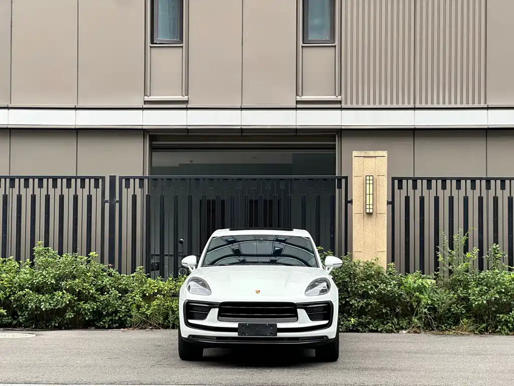 Porsche Macan 2023