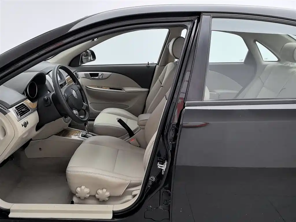 Buick Excelle 2015 — фото 10