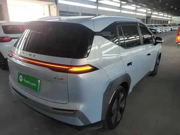 Aion Y 2024